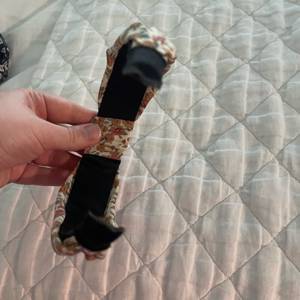 Floral Headband Set - Black and Cream - Picture 5 of 5